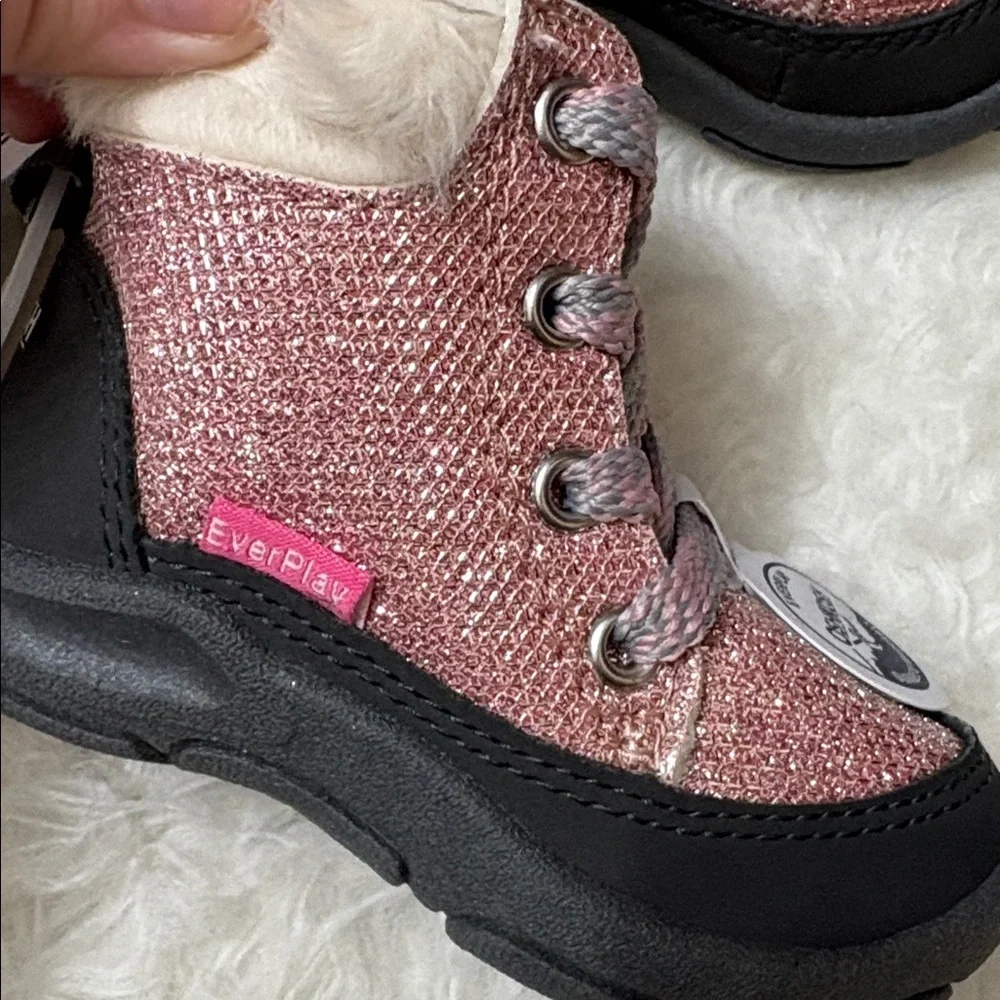 NWT Osh Kosh B’Gosh Pink Ramira Toddler Size 4 Boots